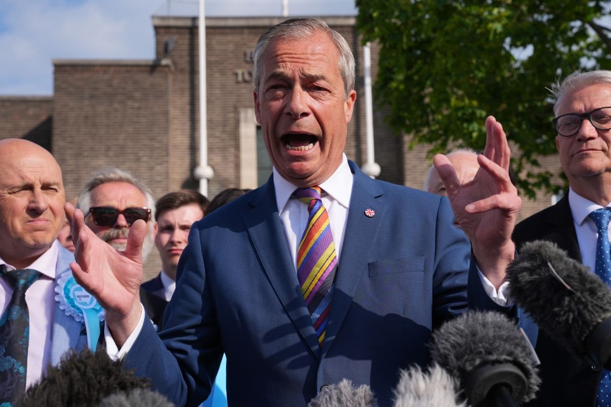 Nigel Farage set to make imminent announcement on 'future in public life'