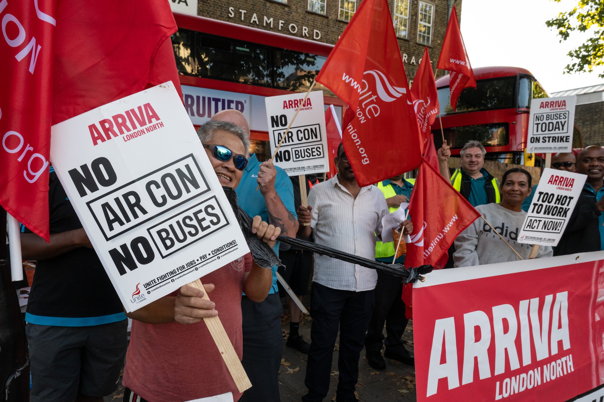 Sadiq Khan confirms all London buses will have air conditioning after drivers threatened strike action
