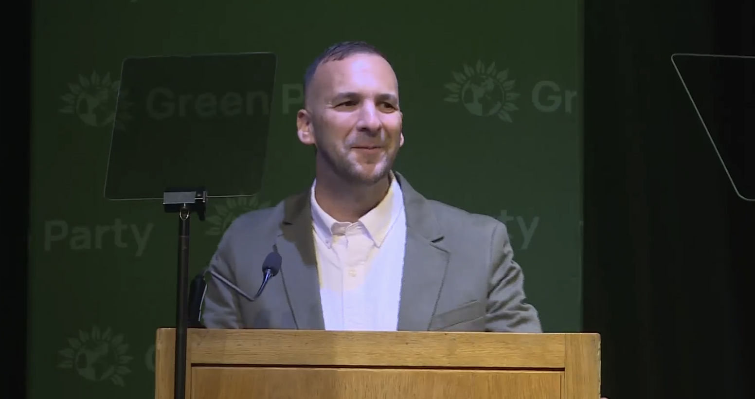 Zack Polanski confirmed as Green by-election candidate in bid to flip Keir Starmer's seat