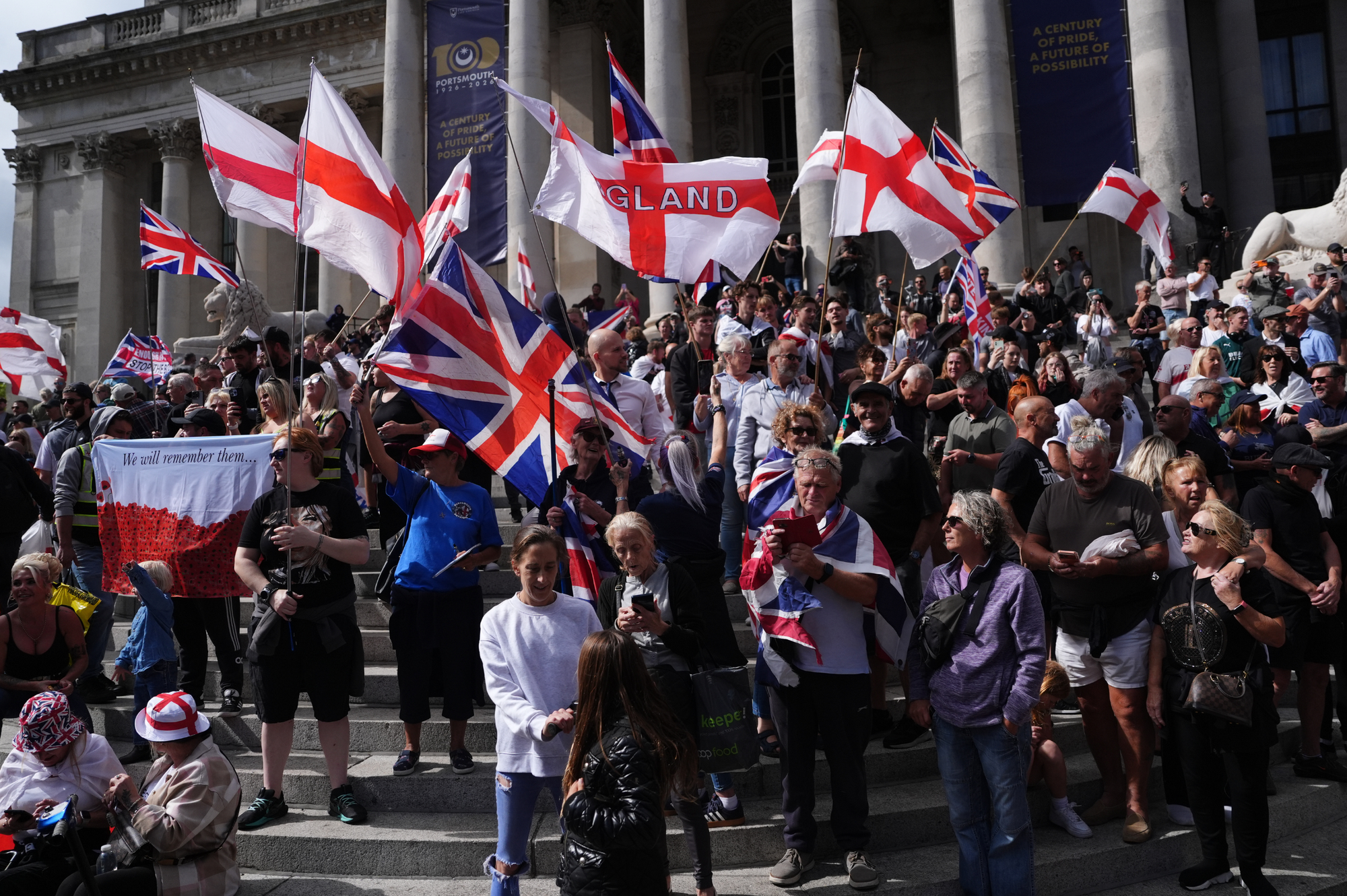 Police confirm first arrest for 'concealing identity' at Portsmouth migration protest