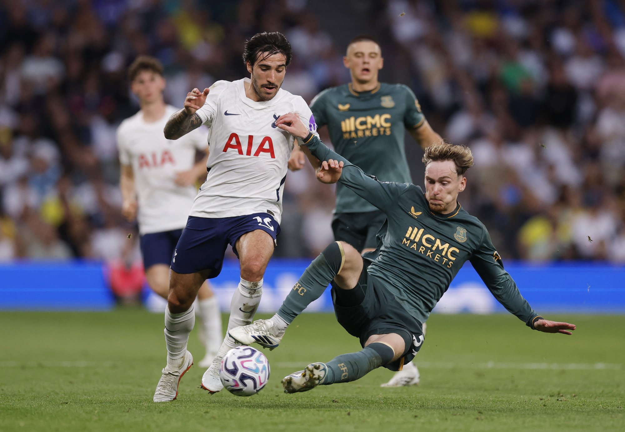 Tottenham play out 0-0 draw with Everton as Spurs go four league games without a goal