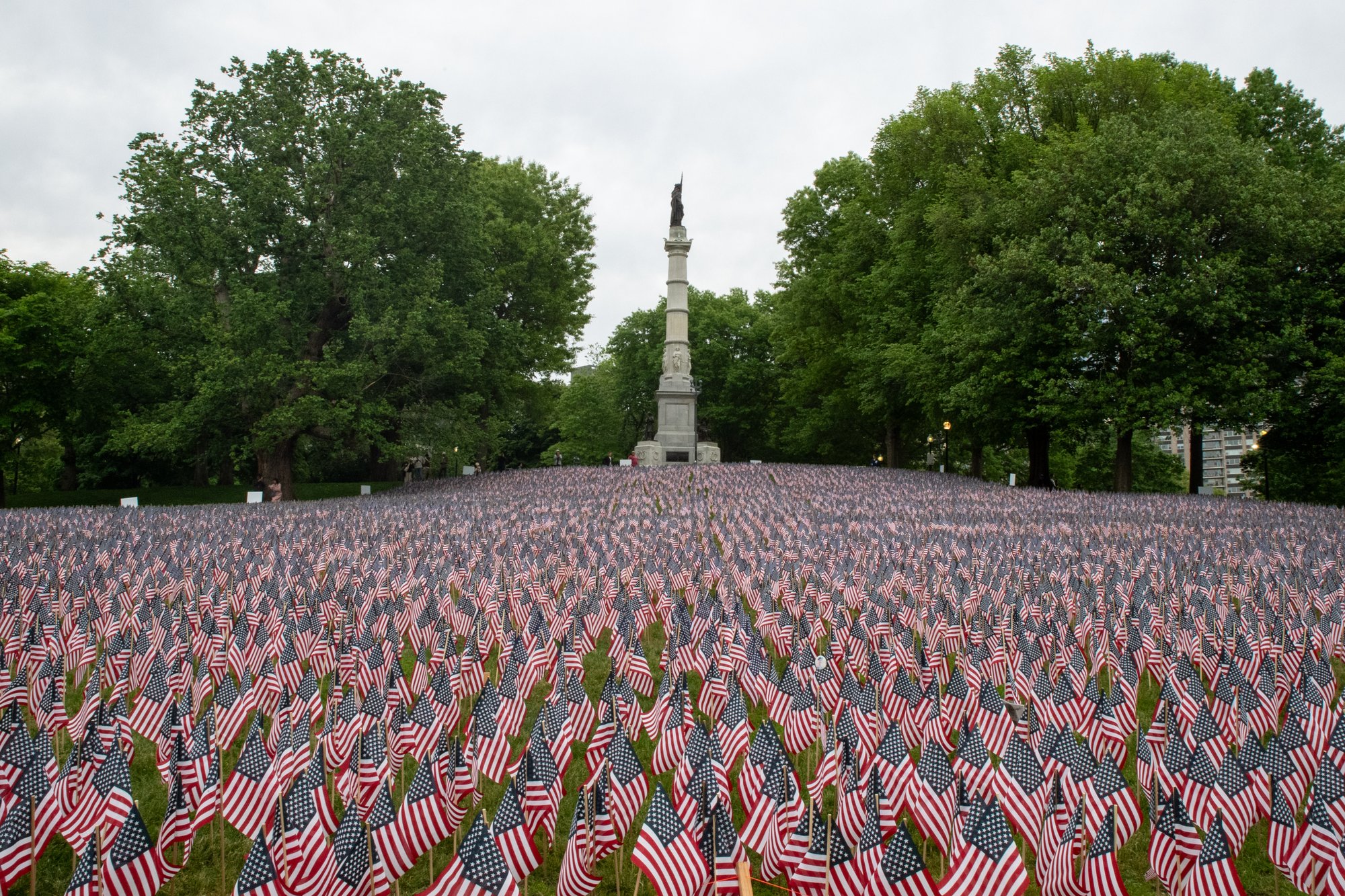 Archaeologists discover huge US Revolutionary War graveyard at battlefield site