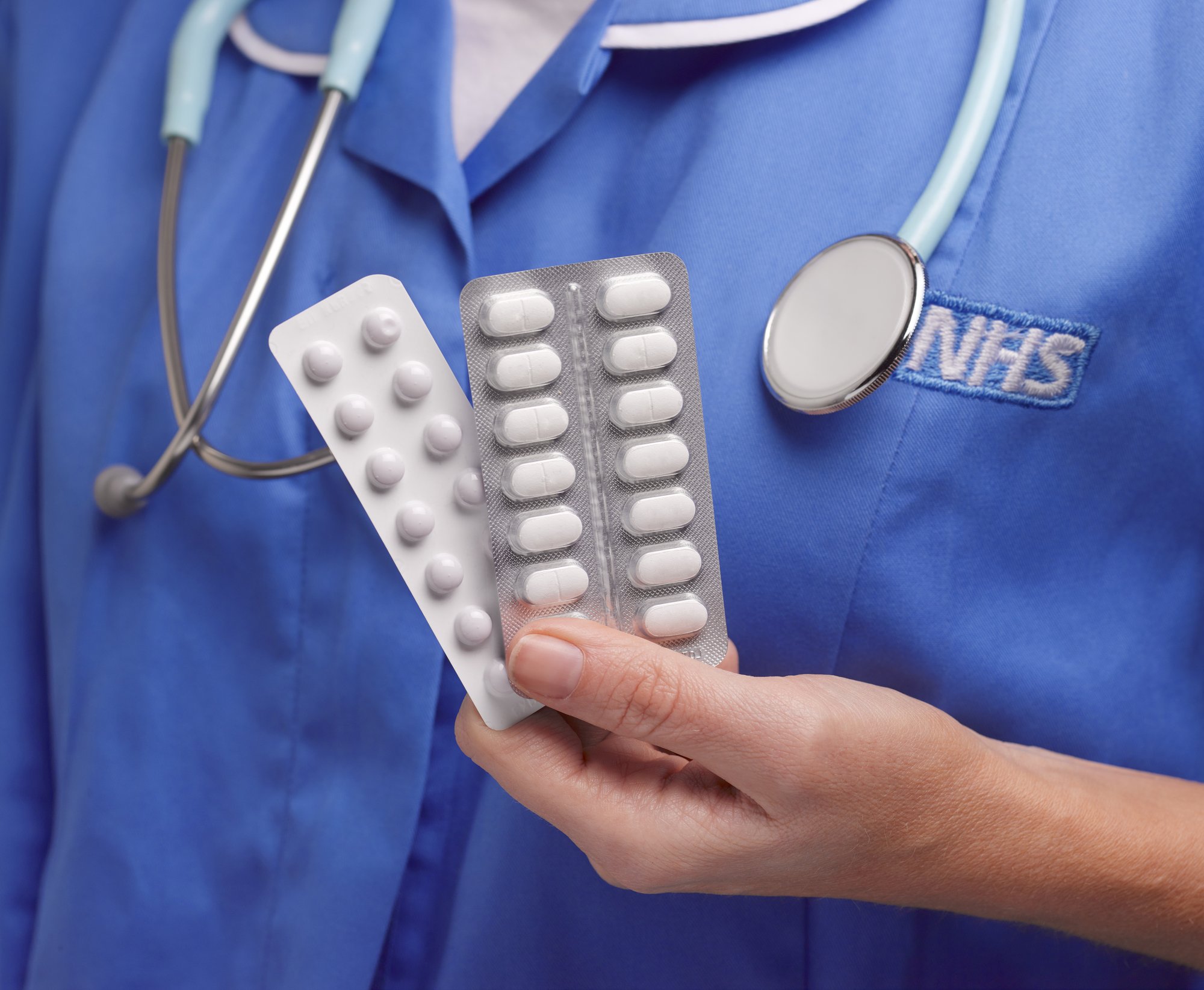 NHS doctors prescribing drugs linked to dementia without warning patients of risk