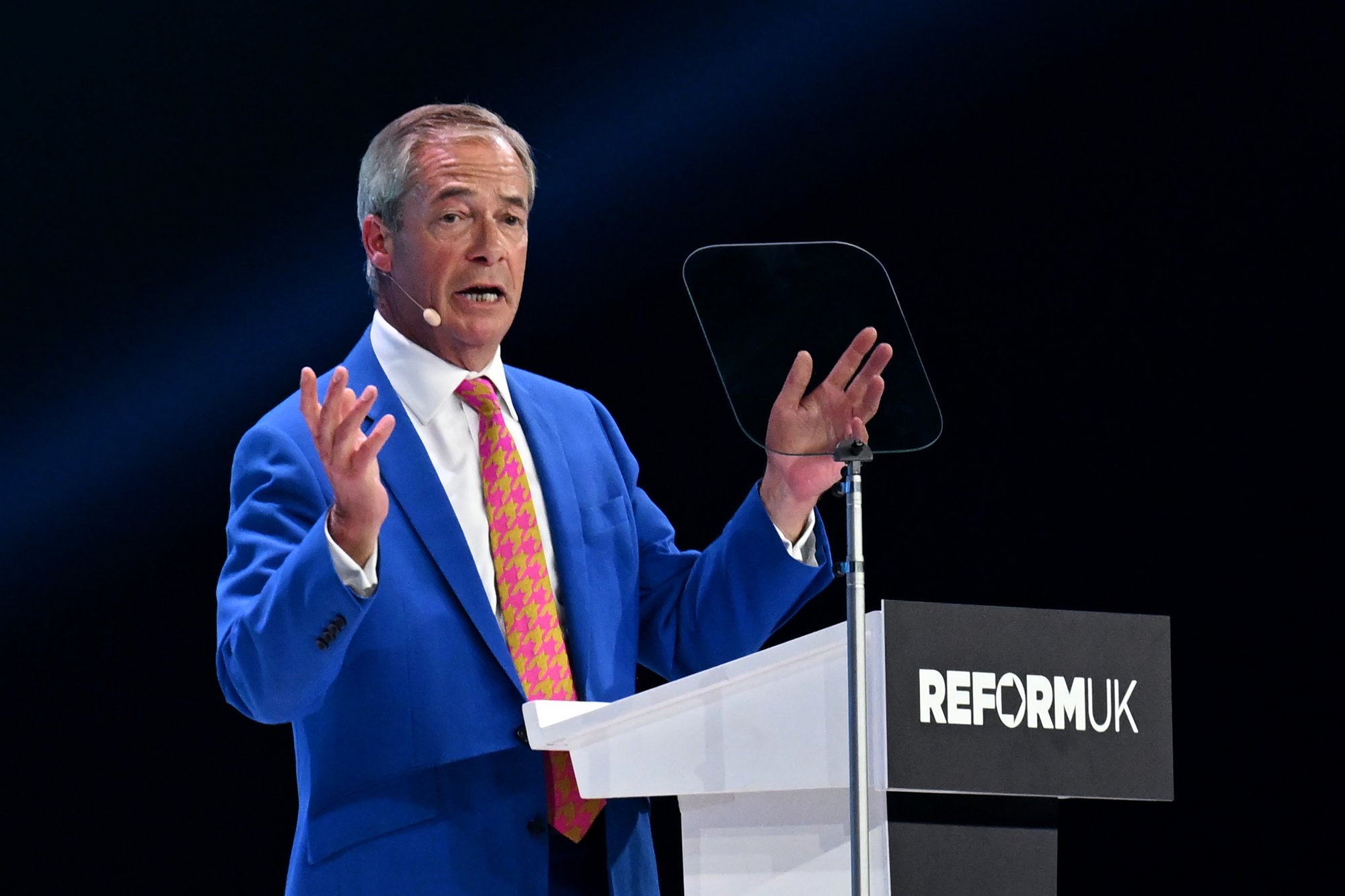 Nigel Farage threatens to block Labour's trade union millions if he becomes PM