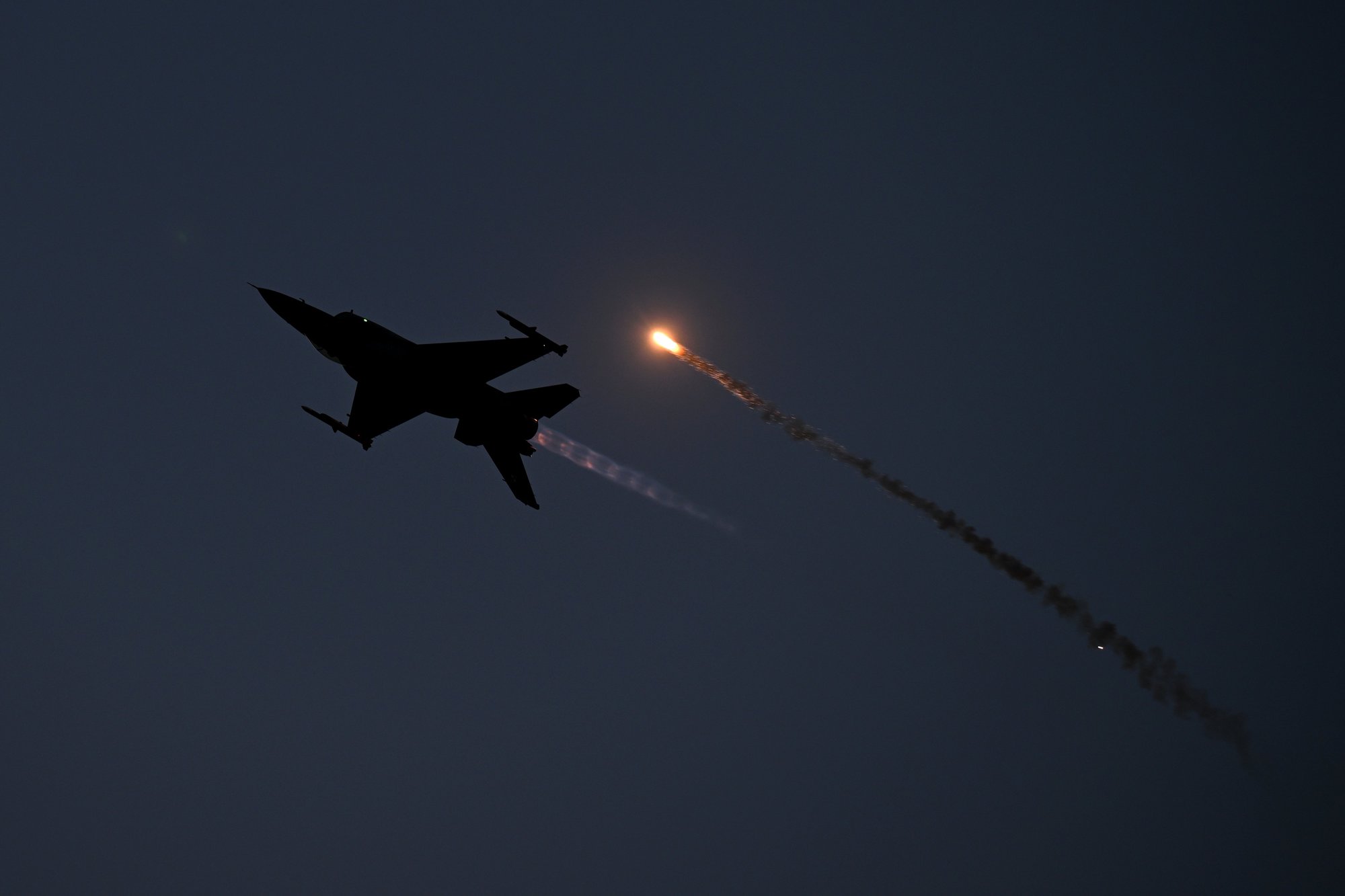 Nato scrambles fighter jets after drone breaches Lithuanian airspace as residents sent emergency alert