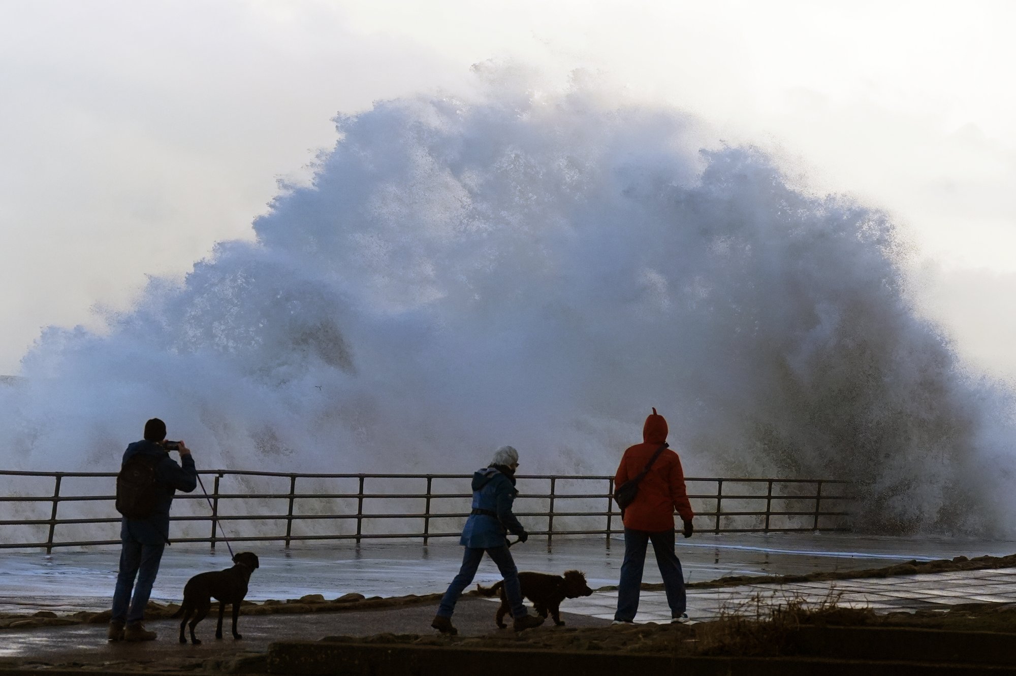Coastal gales set to hit miles of British coastline before rain sweeps in