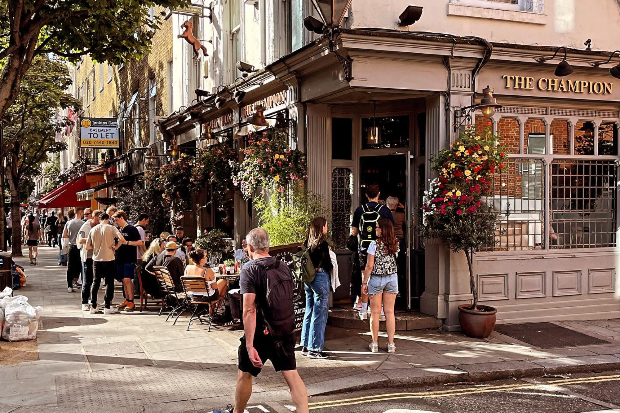 London pub beloved by Queen faces licence battle after local complains about 'vertical drinking'