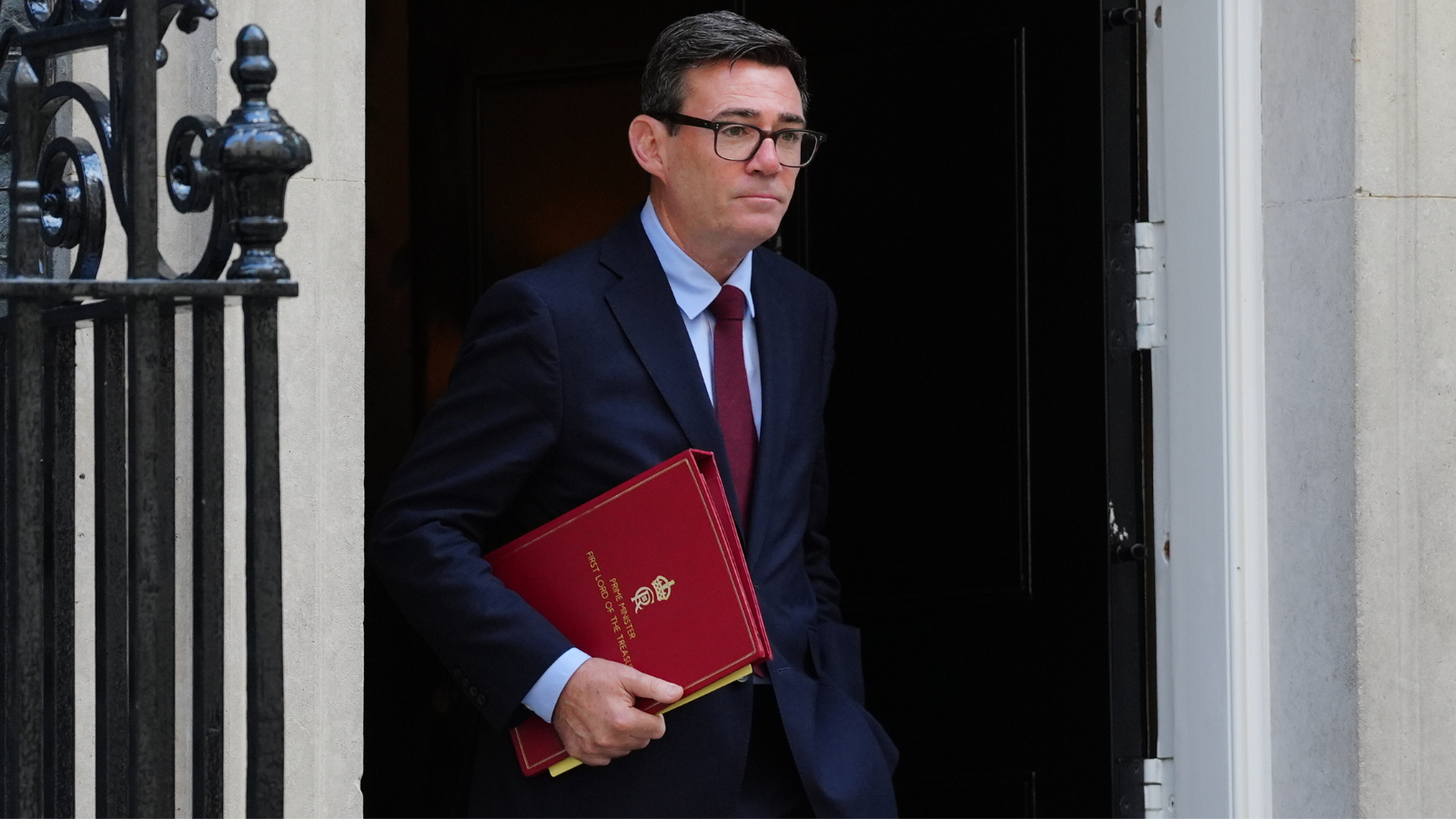 Andy Burnham poised to tear up Keir Starmer's jury trial plans in major Labour U-turn