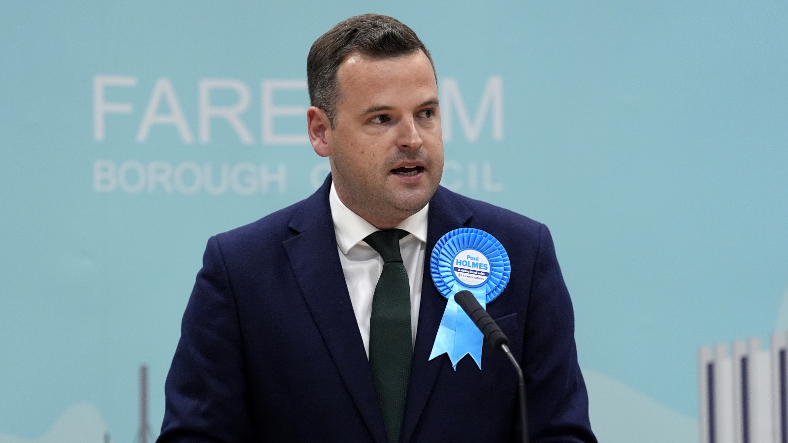 Top Tory sparks fury with call to stop ‘extremist’ Reform MPs being elected in deleted post