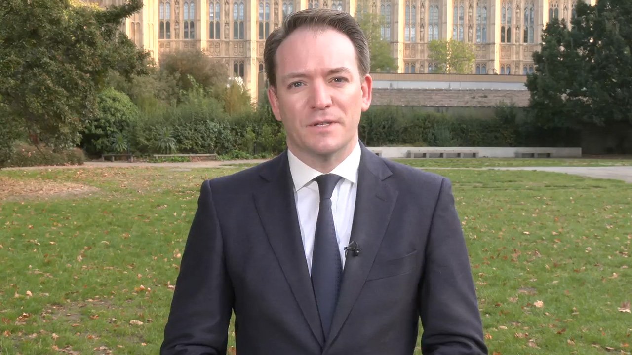 Labour accused of spiralling welfare 'out of control' as foreign nationals handed billions in Universal Credit