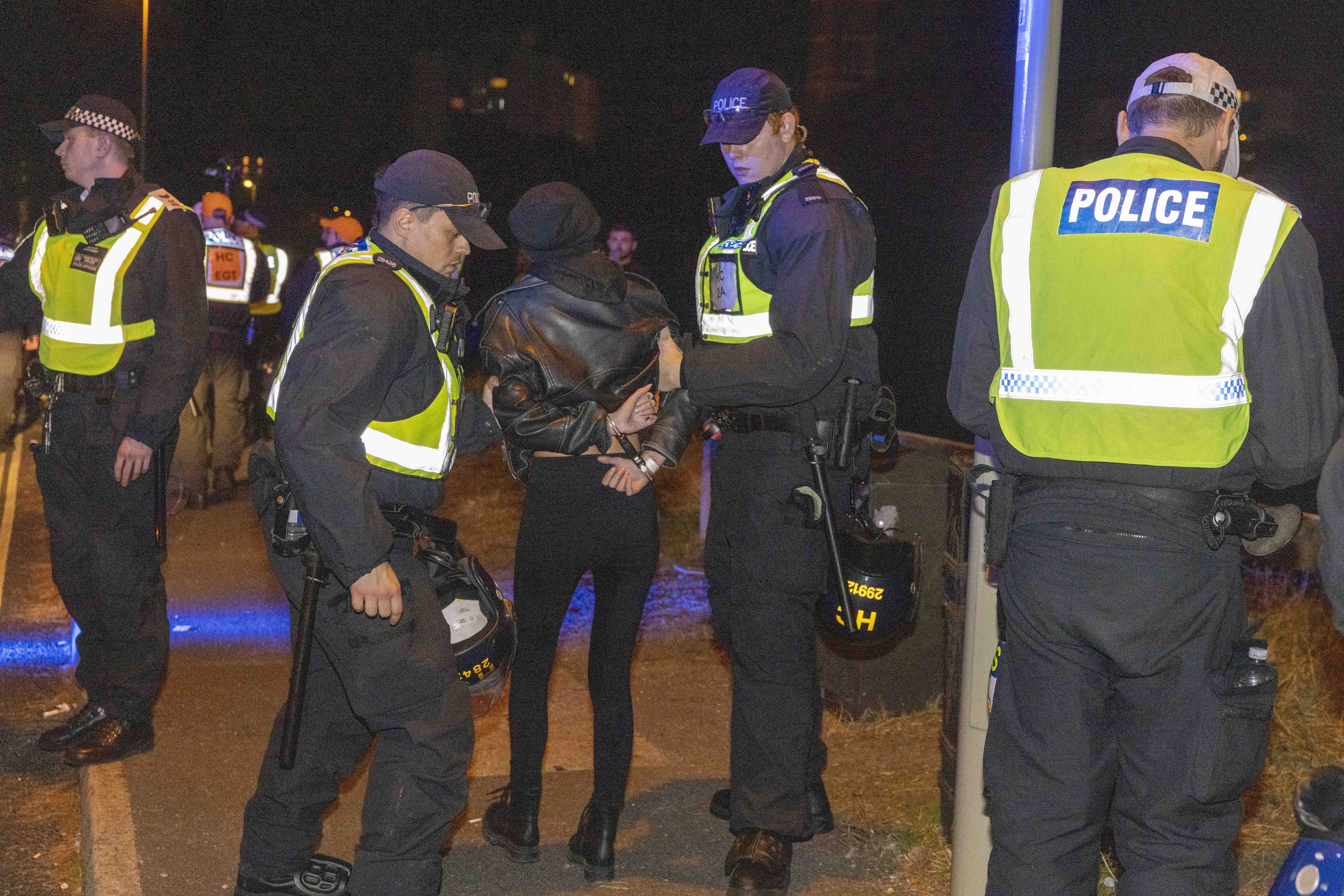 Gosport migrant protest forced police to divert 999 emergency calls as dinghies land on south coast
