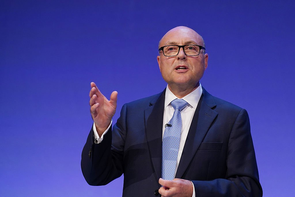Tories pledge to tackle 'graduate recruitment crisis' by slashing National Insurance for young people
