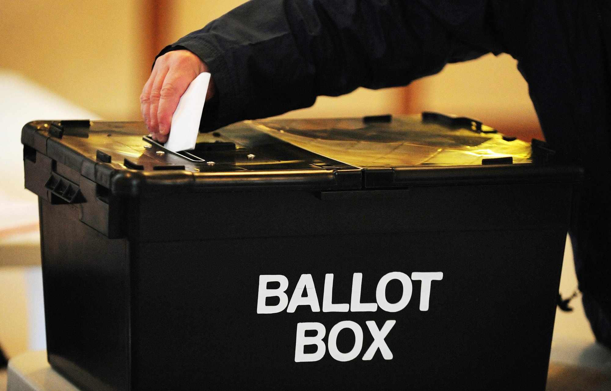 Polls open to replace Sir Keir Starmer in Holborn and St Pancras by-election