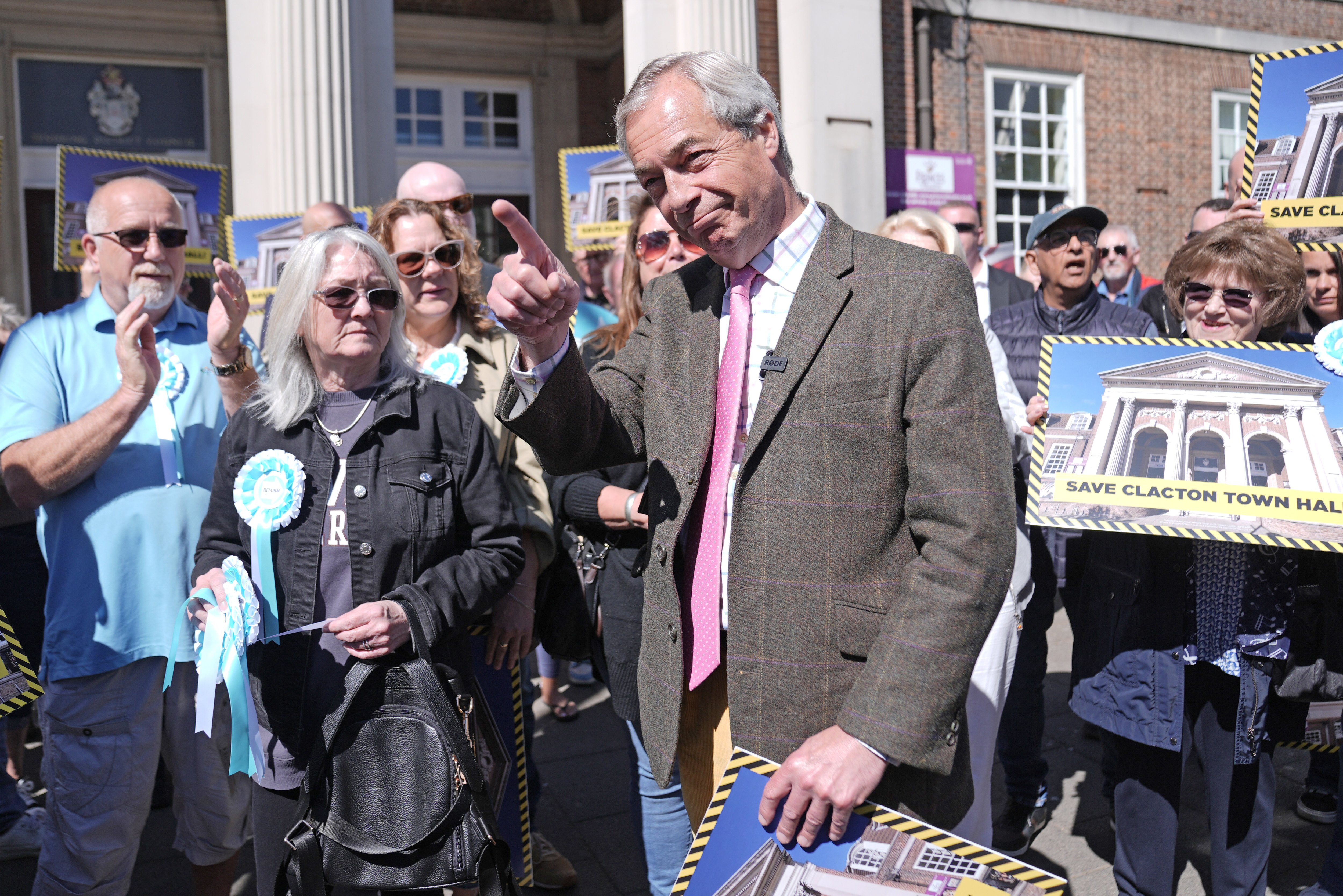 Nigel Farage at risk of second Clacton by-election as Commons probe into £5million gift expected in days