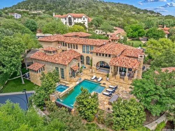 Jordan Clarkson Lists San Antonio Mansion for $7.5 Million
