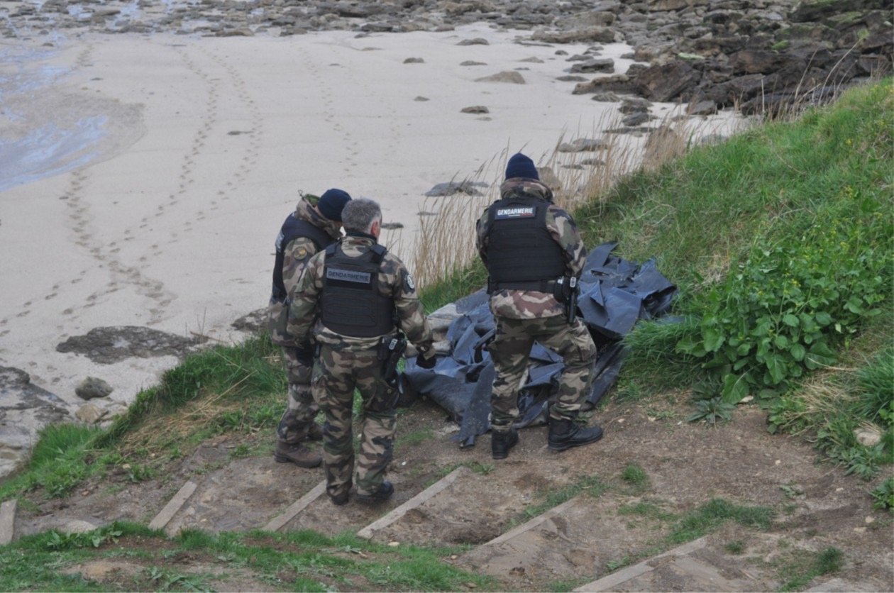 France deploys extra riot police to stop Channel boat crossings