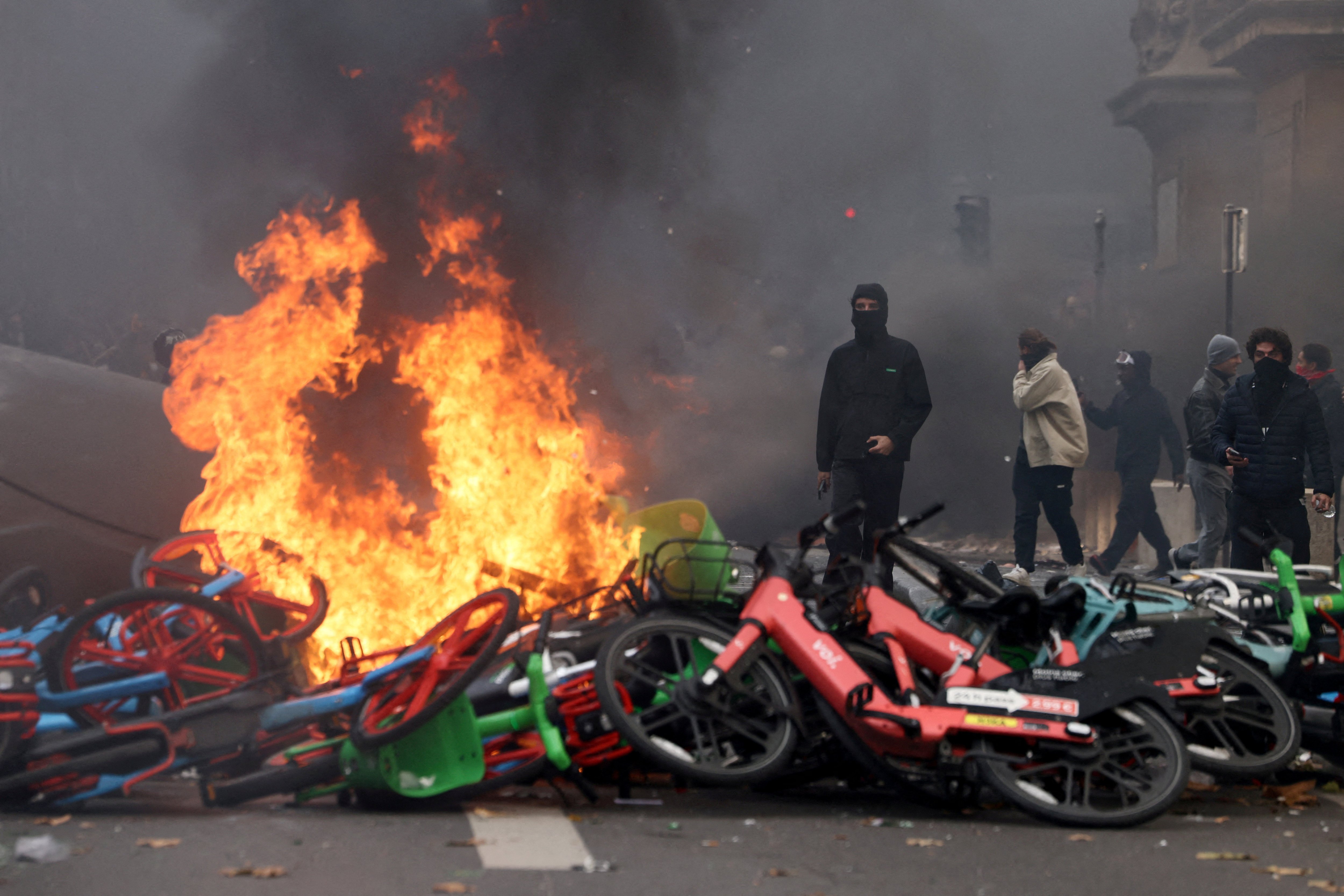 London Green councillors encourage people 'inspired by the protests in France' to join demonstration