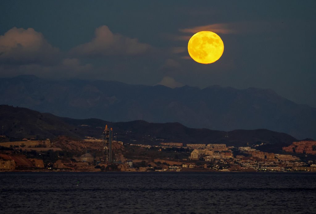 Britons set for stunning night as rare supermoon dazzles stargazers across the UK
