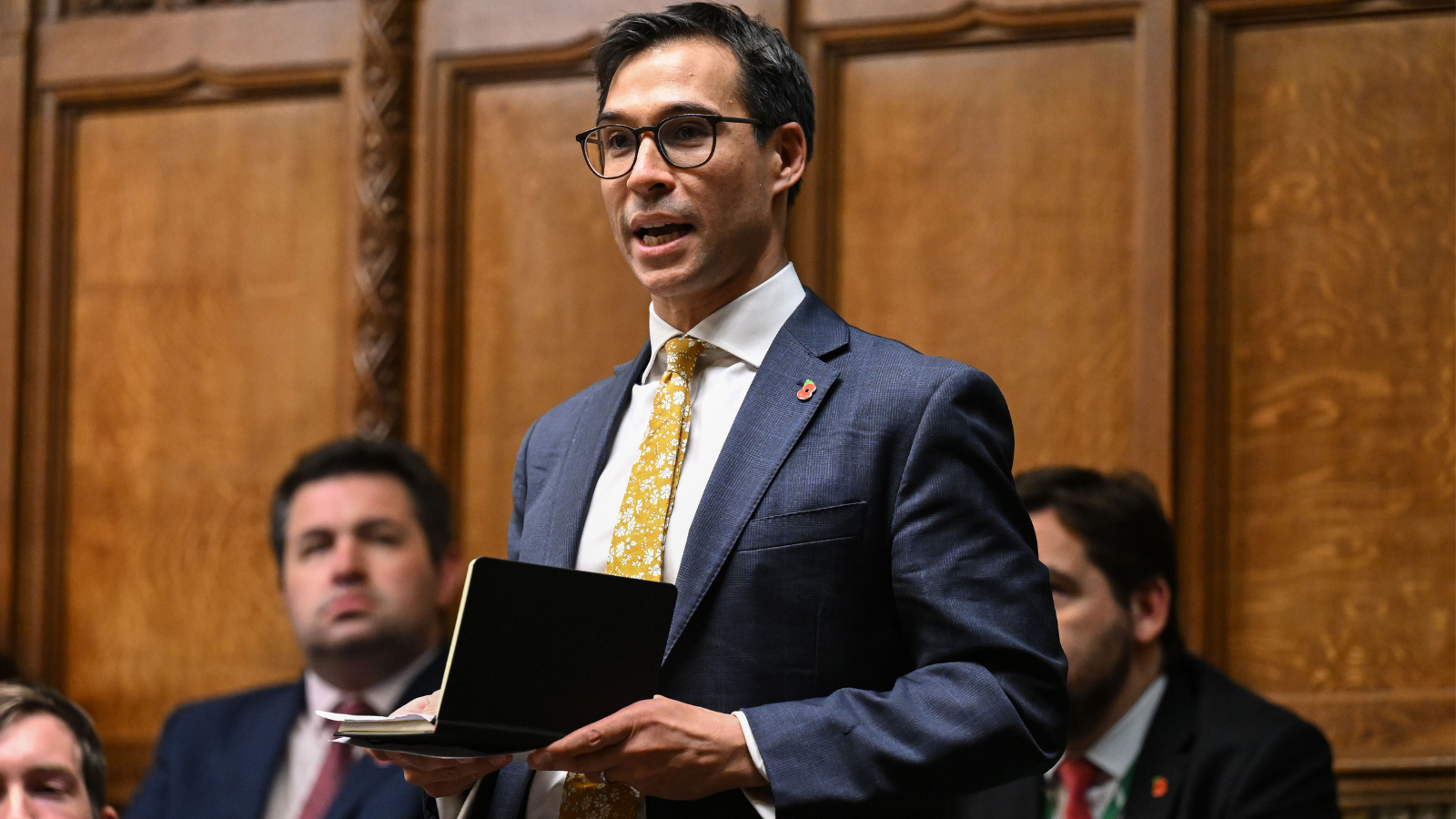 Labour MP apologises for hugging parliamentary staffer after bullying probe