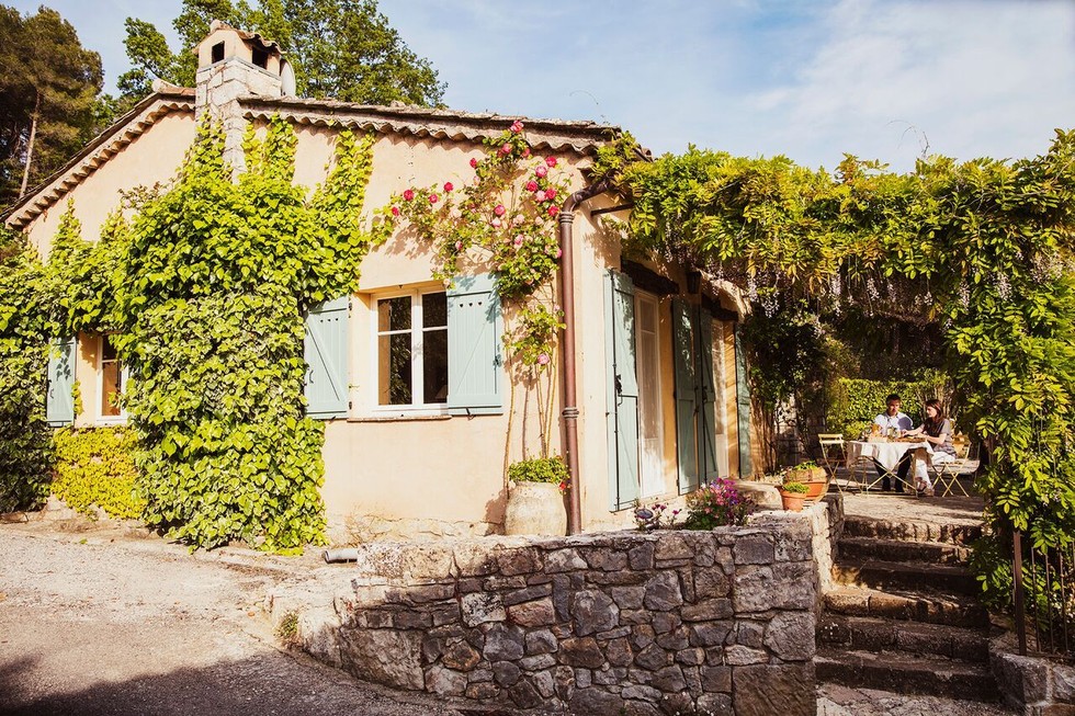 Book a Stay At Julia Child's House In Provence, France 7x7 Bay Area
