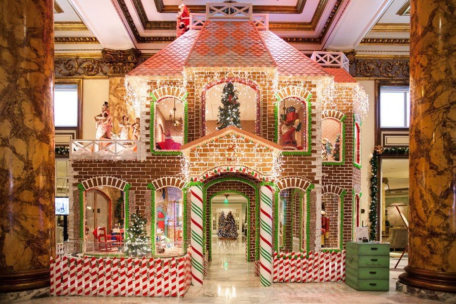Where to See San Francisco’s Most Spectacular Gingerbread Houses 7x7