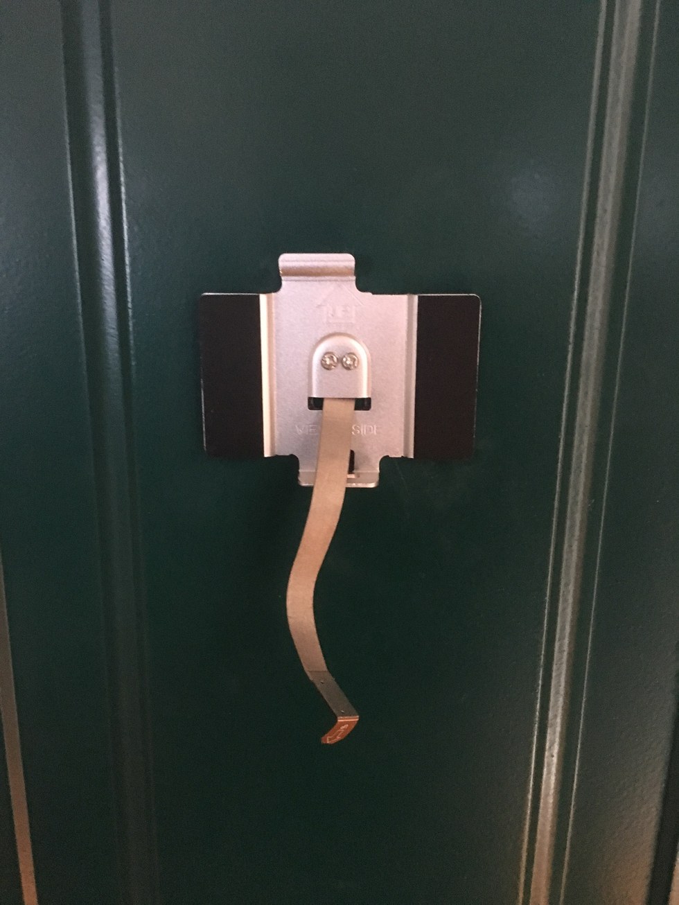 Review Yale Real Living Look Door Viewer, a Smart Peephole