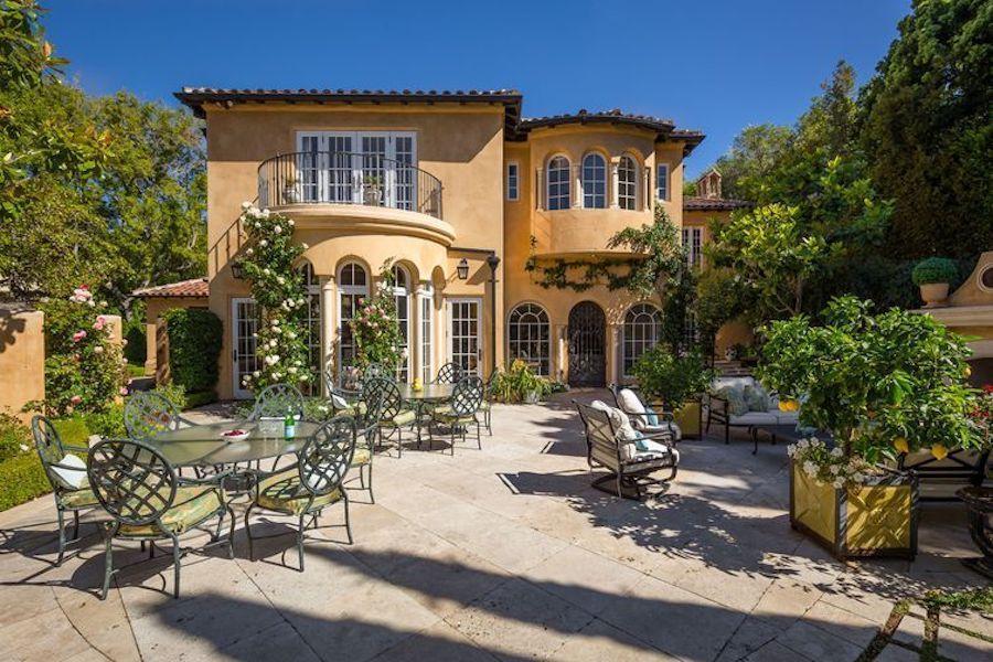 It's all about the green at this 18 million Palo Alto estate 7x7 Bay