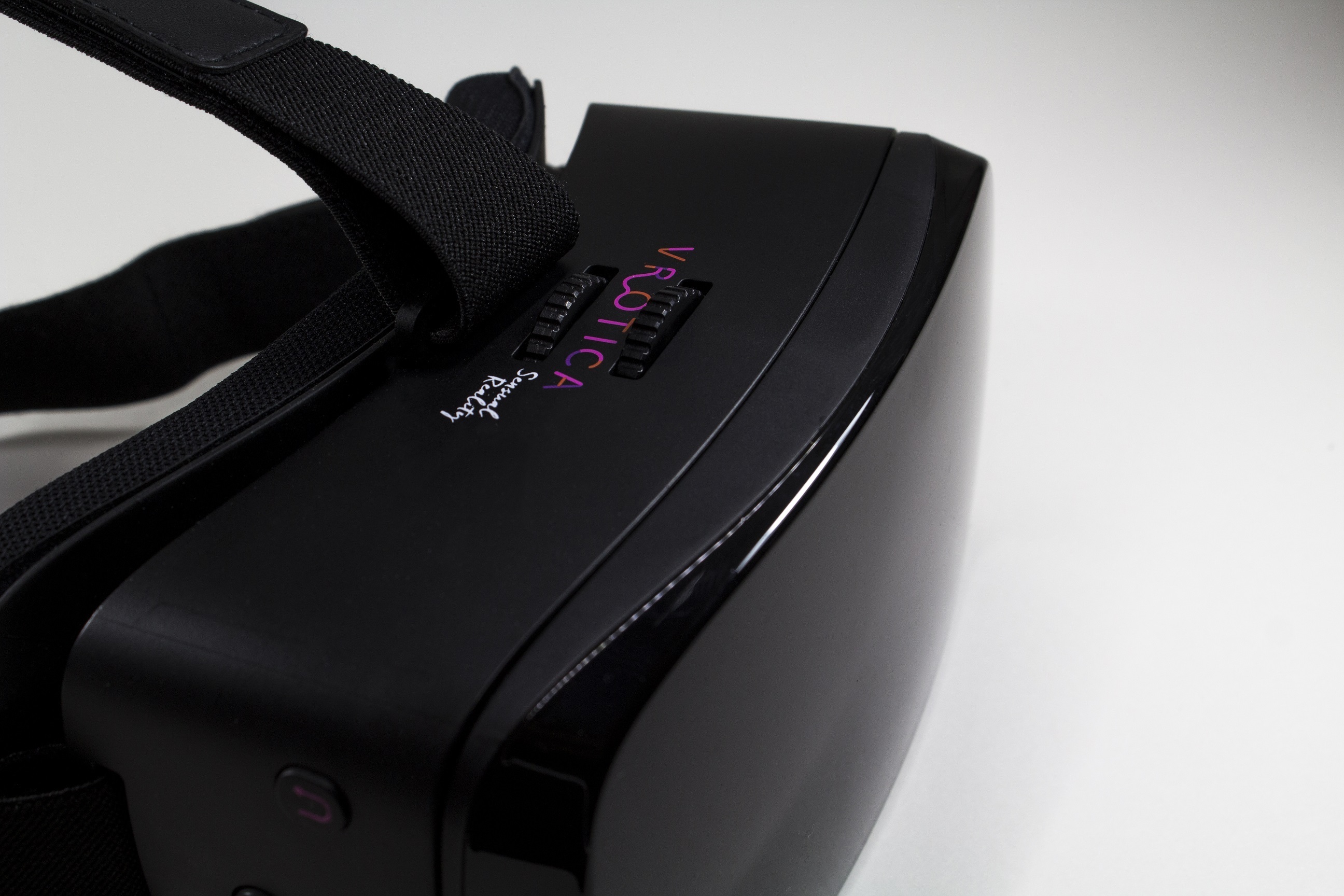 konkurrerende Sydamerika dateret Vvrotica launches World's Easiest Virtual Reality Headset - Gearbrain